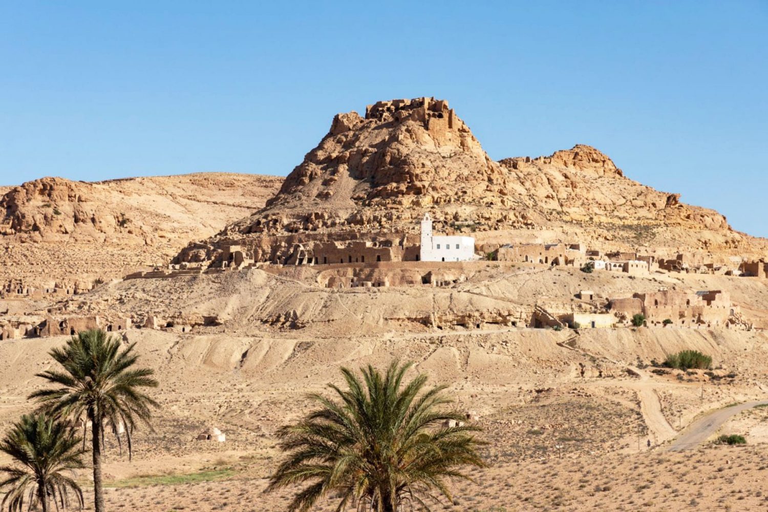 Berber Villages tour around Tataouine and Dahar mountains