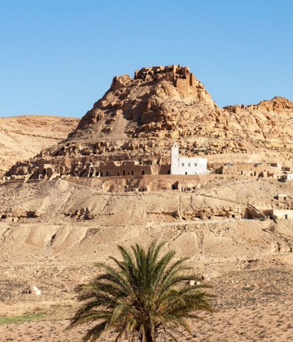 Berber Villages tour around Tataouine and Dahar mountains