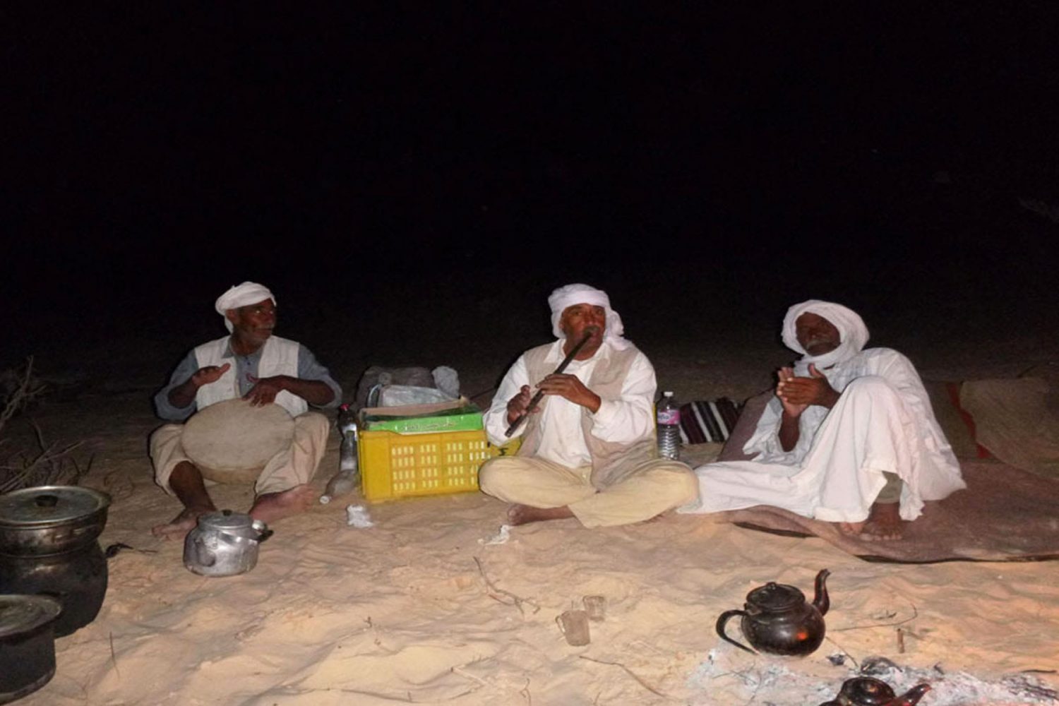 Bivouac camping overnight in the Tunisian Sahara