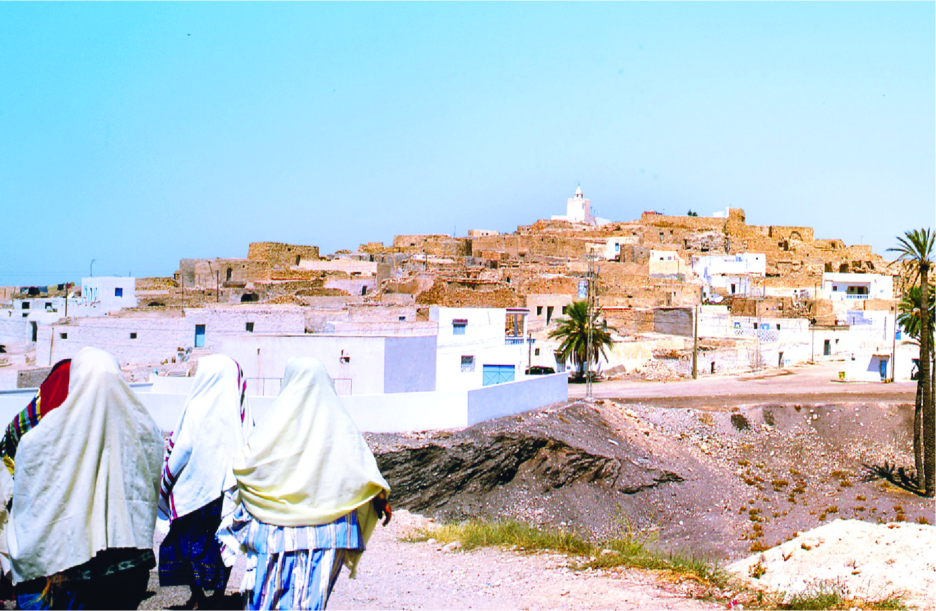 Tamezret est le plus beau village berbère du sud de la tunisie